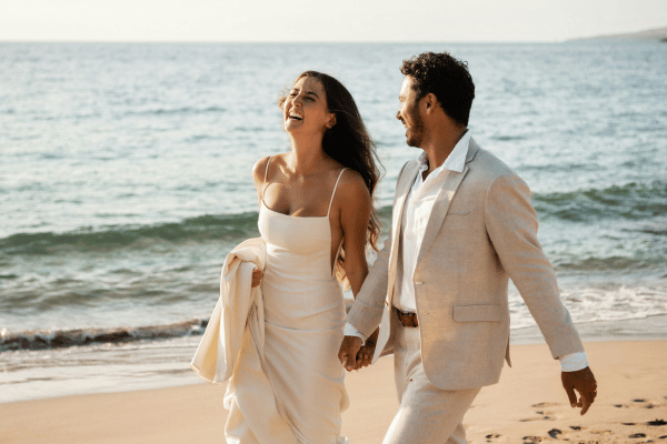Destination Wedding Dresses That Look Beautiful and Travel Well Image