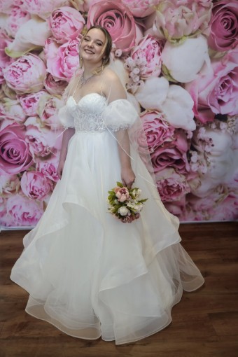 Style 22532 #2 Off-White thumbnail