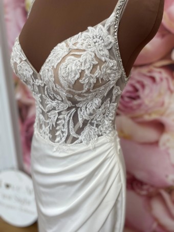Style 7696 #3 Ivory/Honey thumbnail